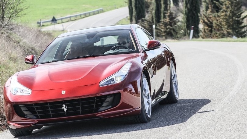 Ferrari, la prima elettrica dopo il 2025