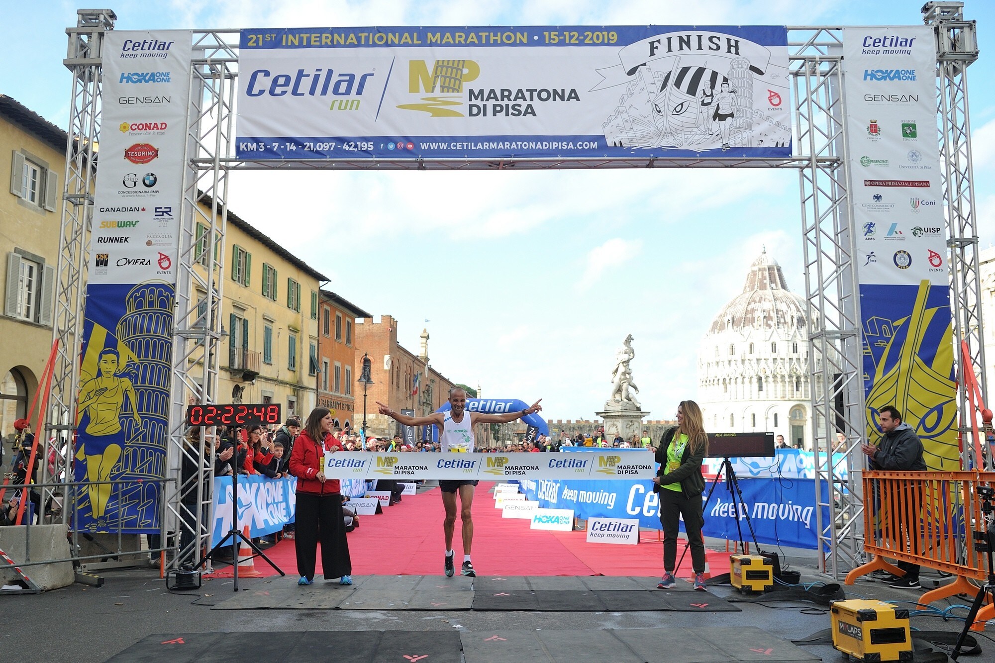 Che festa la 21^ Cetilar Maratona di Pisa a trazione straniera!