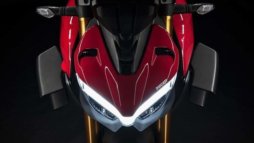 Ducati Streetfighter, fa capolino la nuova V2