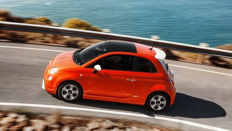 Fiat 500 elettrica, prosegue lo sviluppo: iniziati i test su strada