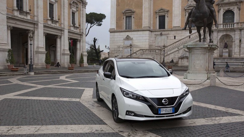 Maratona di Roma 2020, Nissan LEAF è l'auto ufficiale: le foto