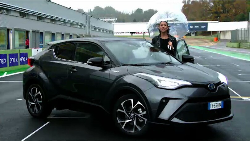 Nuovo Toyota C-HR Hybrid: il Test di Vallelunga