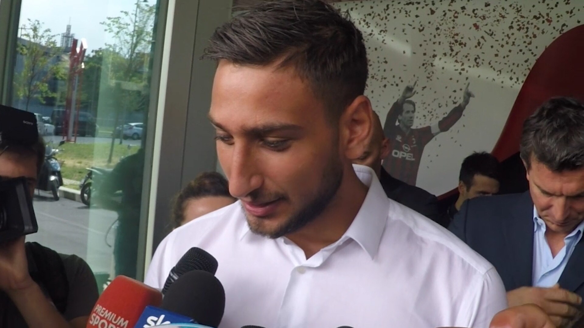 Milan: obiettivo rinnovo Donnarumma. Ma il mercato...