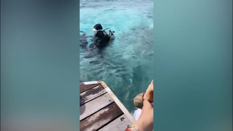 Maldive, immersioni in acqua per Mauro Icardi