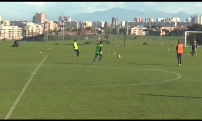 Brescia, allenamento sul campo con schemi