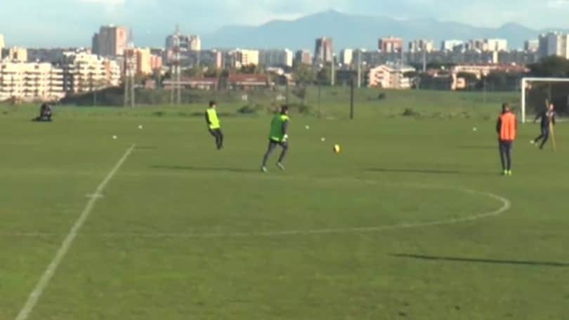 Brescia, allenamento sul campo con schemi