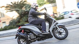 Piaggio Medley 125 e 150, il test: le immagini