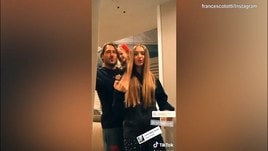 Francesco Totti ballerino con i propri figli