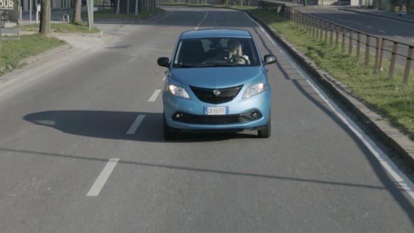 Nuova Lancia Ypsilon EcoChic Maryne VIDEO