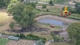 Tragedia aerea a Nettuno, le immagini del velivolo carbonizzato