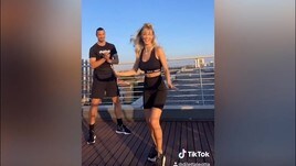 Diletta balla mentre Ibra...