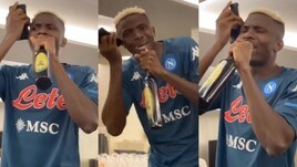 Osimhen show: canta nel ritiro del Napoli