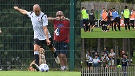 Bologna, Palacio carica il sinistro: i tifosi osservano dalle tribune