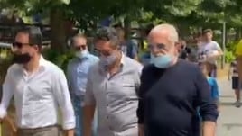 Messi, i tifosi del Napoli sognano: "De Laurentiis portacelo"