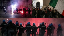 Roma, scoppia la protesta a Piazza del Popolo contro il coprifuoco