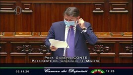 Conte: "Alta probabilità per 15 regioni di superare soglia critica di terapie intensive"