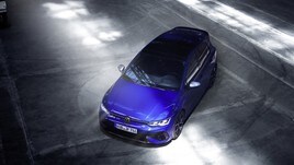 Nuova Volkswagen Golf R: le immagini