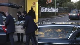 Paolo Rossi, il feretro lascia l'obitorio di Siena