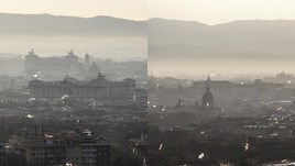 Roma avvolta da una nube di smog: le impressionanti foto