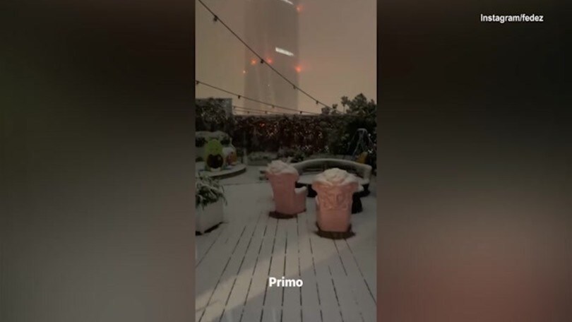 I Ferragnez filmano i primi fiocchi di neve