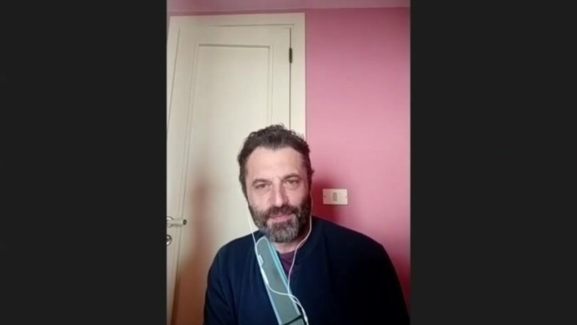 La stanza, la nostra intervista a Guido Caprino