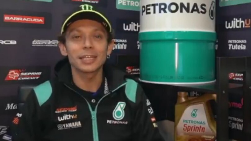 Valentino Rossi, gli auguri di Capodanno in divisa Petronas