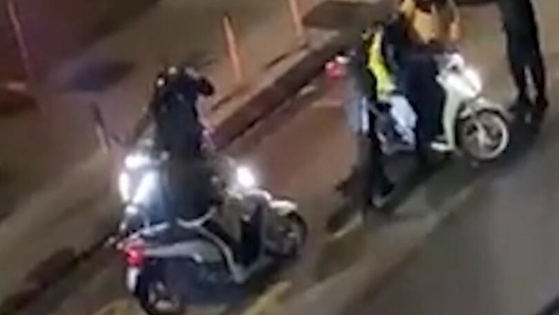 Fares dona 2500 euro per il rider aggredito