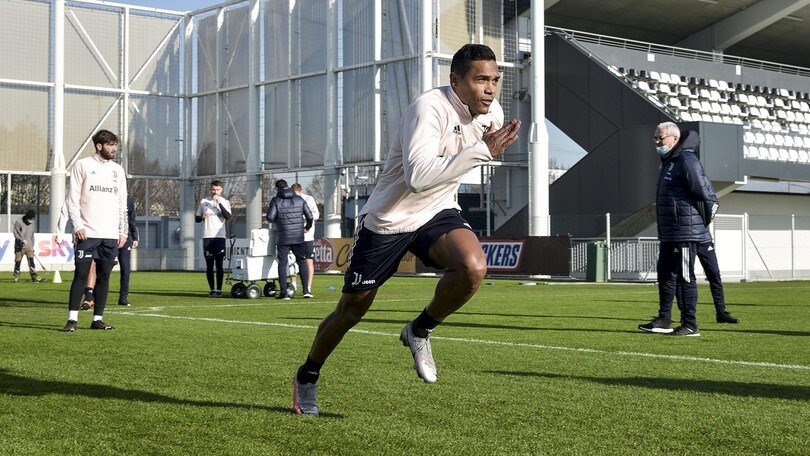 Alex Sandro positivo al Covid-19. Su Milik c'è il Marsiglia