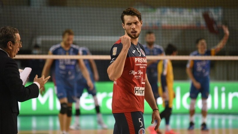 Taranto soffre ma batte Mondovì