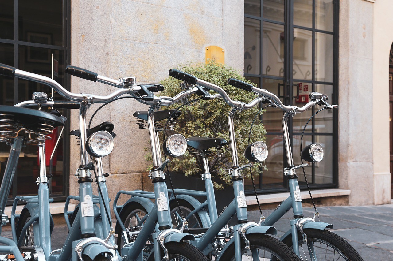 Piste ciclabili, sempre più italiani in bici: Roma da 150 km
