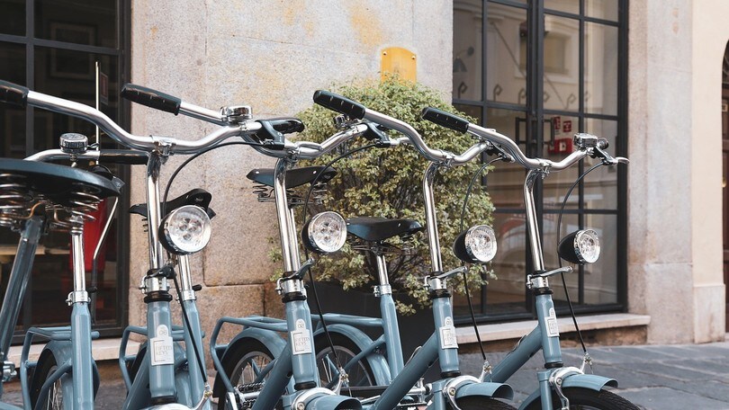 Piste ciclabili, sempre più italiani in bici: Roma da 150 km