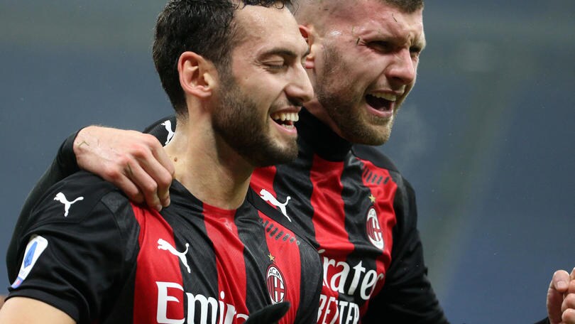 Massara, fiduciosi su rinnovi Calhanoglu e Donnarumma