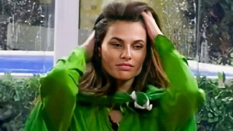 Grande Fratello Vip, insulti a Dayane Mello: "E' una putt..."