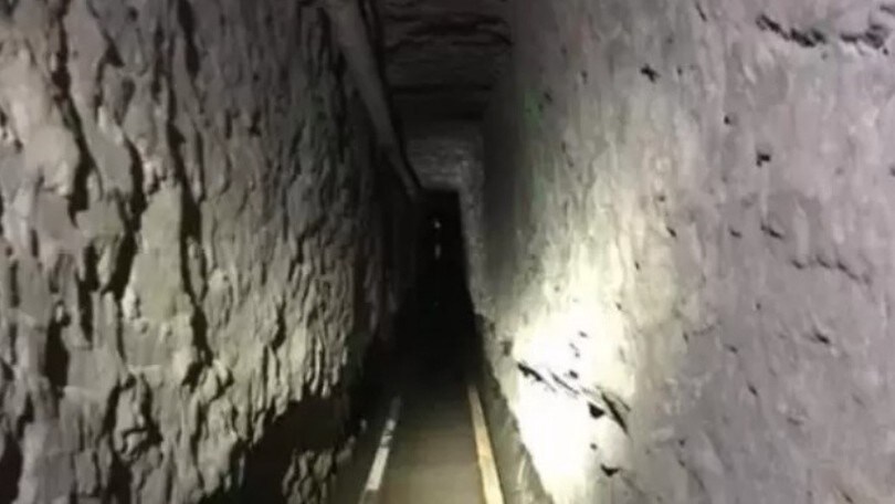 Messico, tunnel sotterraneo per trovare l'amante: stratagemma scoperto e botte