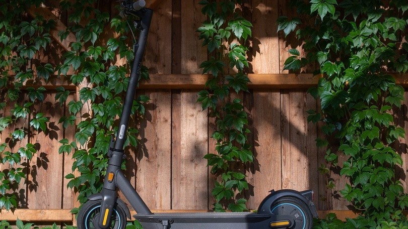 Monopattini elettrici: inquinano come una moto o un'auto