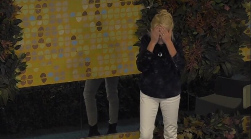 Gf Vip, Maria Teresa Ruta ha una crisi di nervi. Urla e scoppia a piangere in piscina