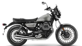 Moto Guzzi V9 2021: gli scatti