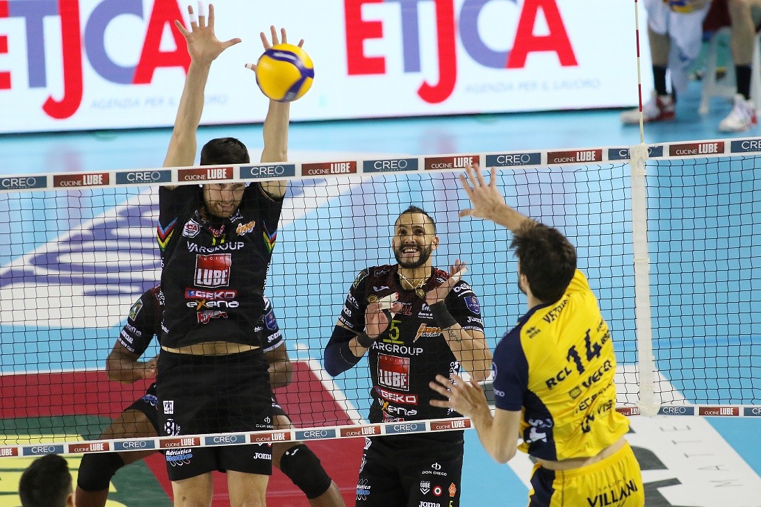 Civitanova trema ma batte Modena