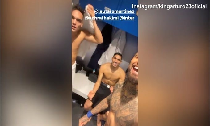 Vidal: gol, vittoria e...festa negli spogliatoi!
