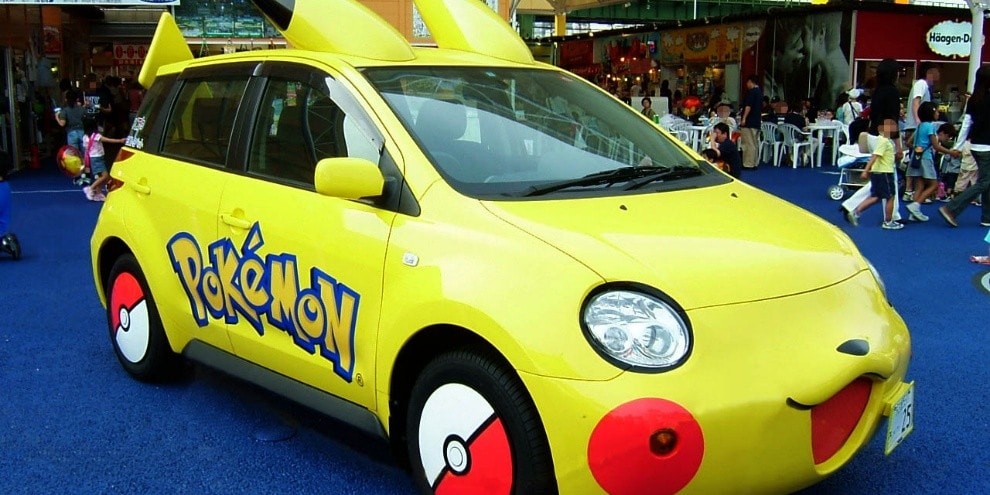 Porsche, BMW i8, Toyota, Honda e... ecco le auto più curiose ispirate ai Pokemon