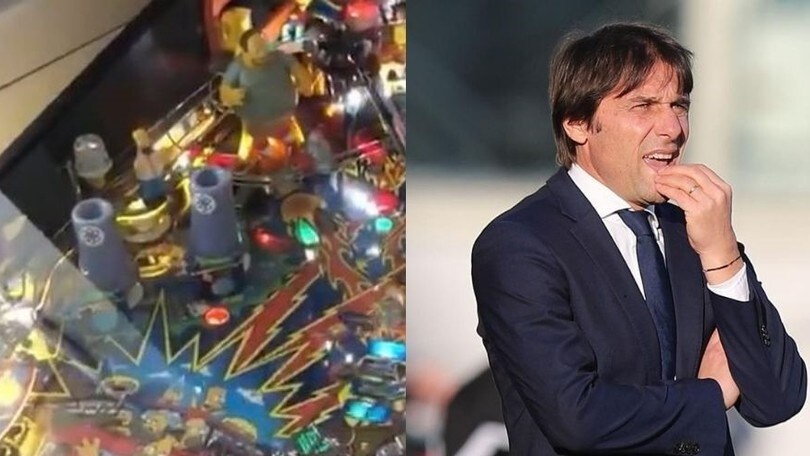 Inter, Conte si rilassa con il flipper: "Un antistress"