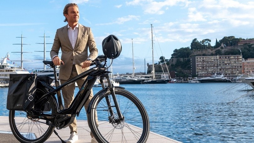 Bianchi, ecco e-Omnia: la bicicletta della mobilità futura