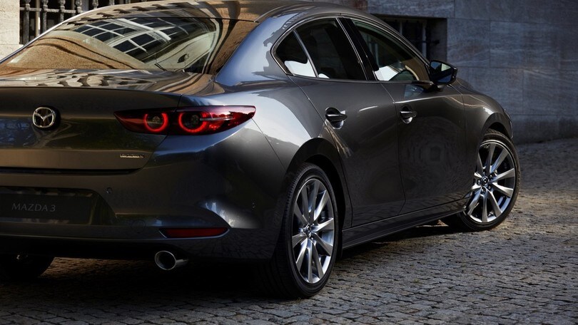 Mazda3 Sedan, la compatta nipponica con la coda