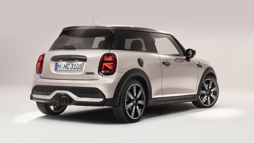 Mini Cooper S: ecco il restyling 2021