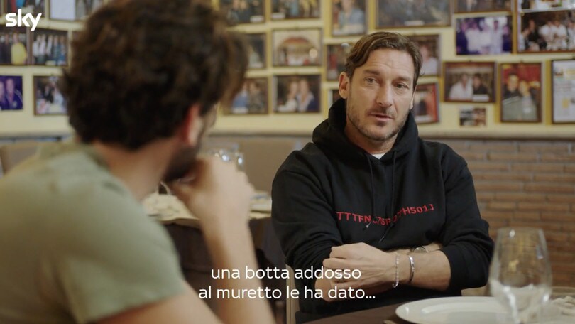 Totti: "Prima uscita con Ilary? Una Ferrari rigata..."