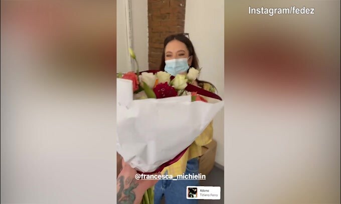 Fedez chiede scusa...a Francesca Michielin con un mazzo di fiori