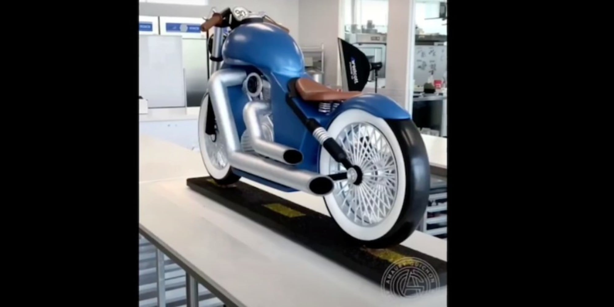 Amaury Guichon, l'ultimo capolavoro è la moto di cioccolato