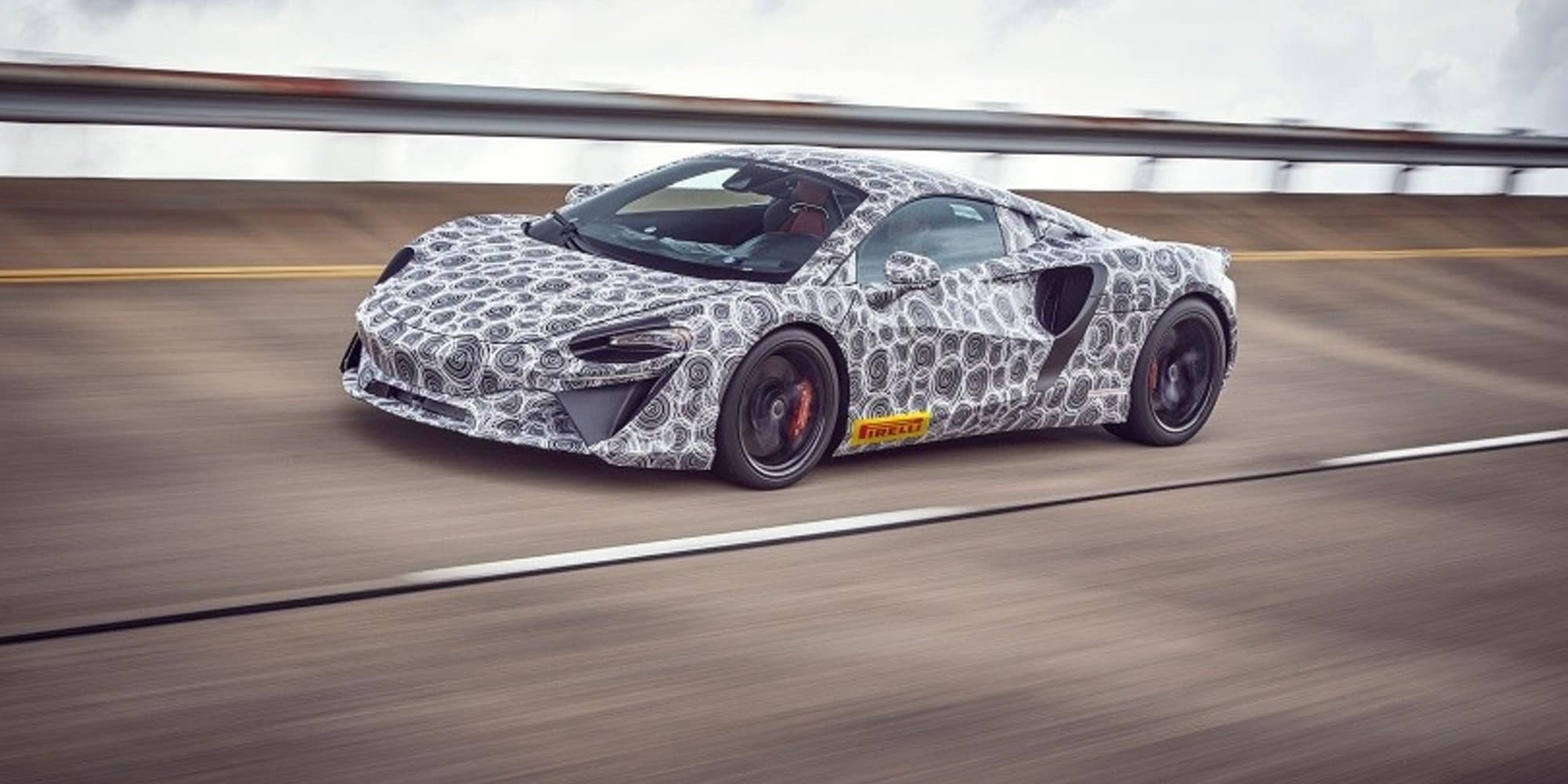 McLaren Artura, manca poco alla presentazione dell'ibrida inglese