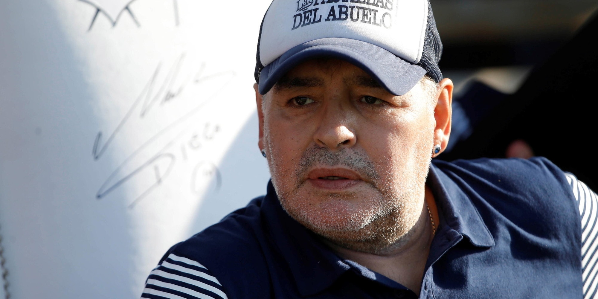 Maradona, il quadro si allarga tra chat e video