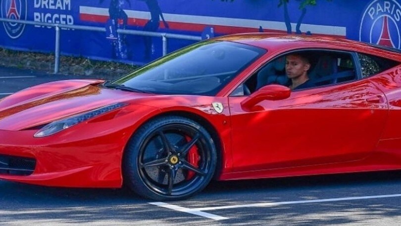 Marquinhos e la sua Ferrari 458 Italia